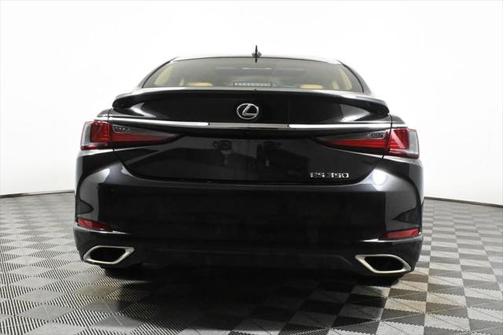 2025 Lexus ES 350 Ultra Luxury