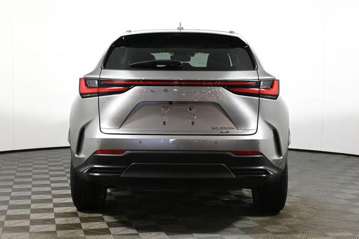 2025 Lexus NX 450h+ Luxury