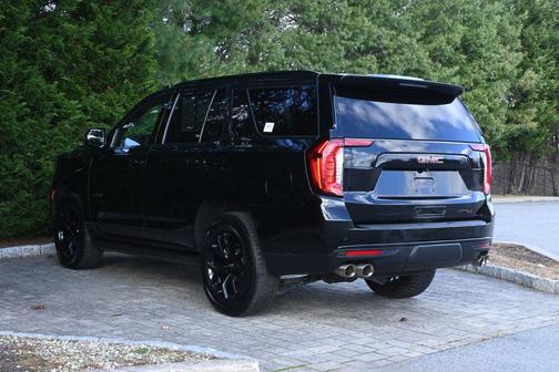 2022 GMC Yukon 4WD AT4