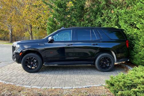 2022 GMC Yukon 4WD AT4