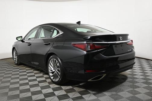 2023 Lexus ES 350 Ultra Luxury
