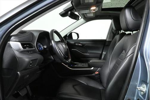 2020 Toyota Highlander Hybrid XLE