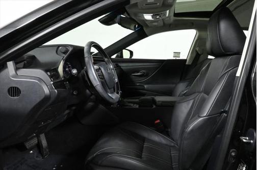 2020 Lexus ES 300h Luxury