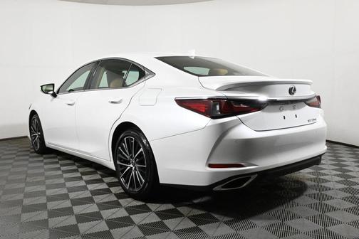 2025 Lexus ES 350 Base