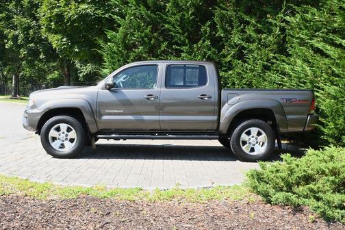 2015 Toyota Tacoma Base