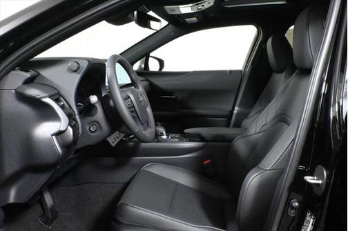 2025 Lexus UX 300h Premium
