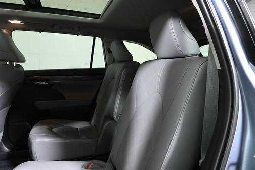 2020 Toyota Highlander Platinum