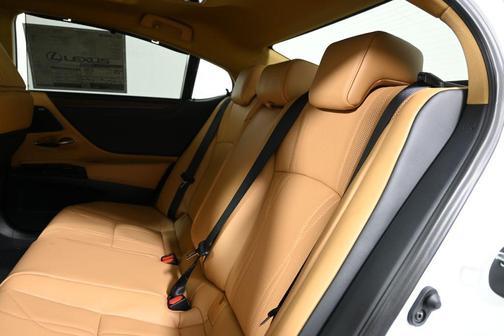 2025 Lexus ES 350 Ultra Luxury