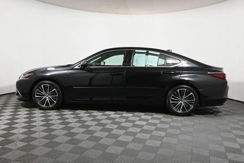 2023 Lexus ES 350 Base