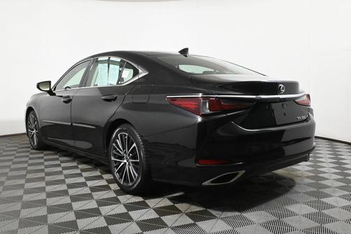 2023 Lexus ES 350 Base