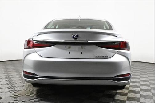 2020 Lexus ES 300h Base
