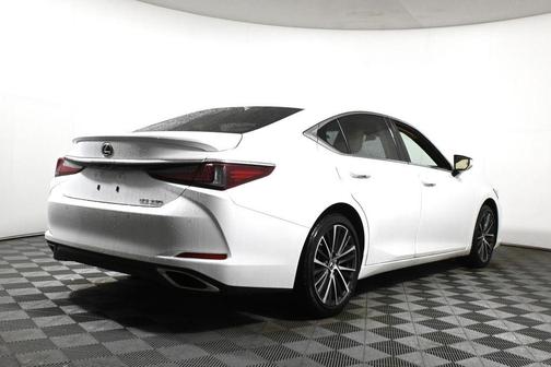 2023 Lexus ES 350 Base