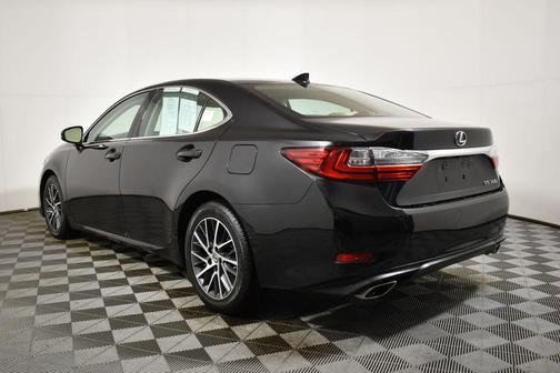 2017 Lexus ES 350 Base