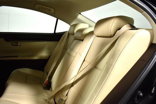 2017 Lexus ES 350 Base