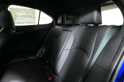 2025 Lexus UX 300h F SPORT Design