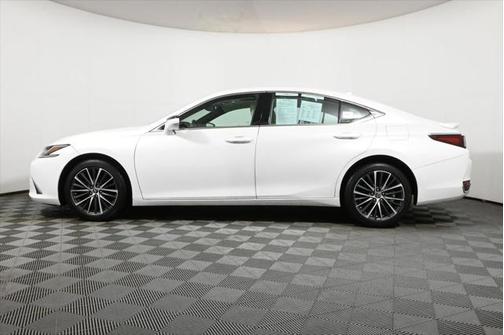 2022 Lexus ES 250 Base