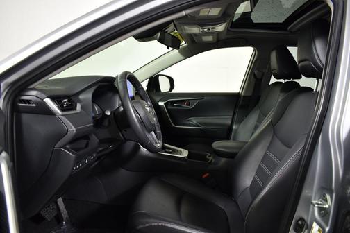 2023 Toyota RAV4 Hybrid XLE Premium