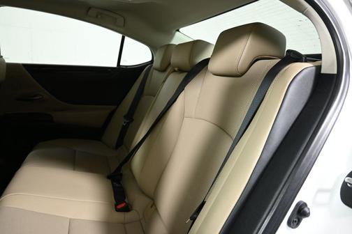 2021 Lexus ES 350 Base