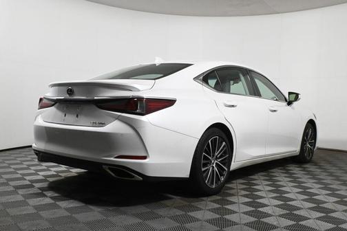 2023 Lexus ES 350 Base