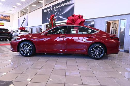 2025 Lexus ES 350 Base