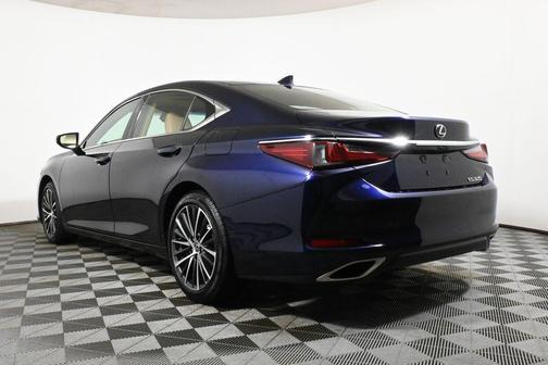 2022 Lexus ES 350 Base