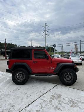 Photo 4 of 22 of 2020 Jeep Wrangler Sport