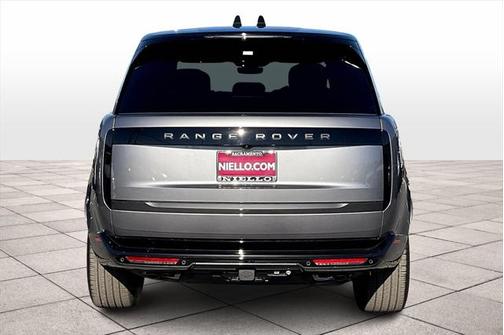 2025 Land Rover Range Rover P530 SE