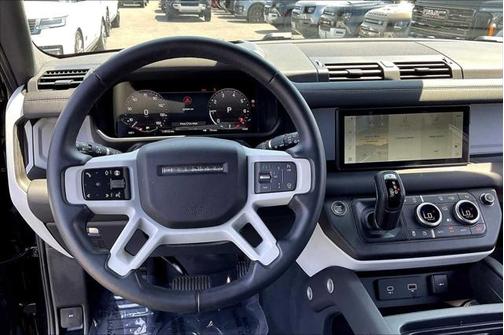 2024 Land Rover Defender 90 P400 X-Dynamic SE