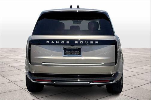 2025 Land Rover Range Rover P550e SE