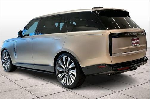 2025 Land Rover Range Rover P615 SV