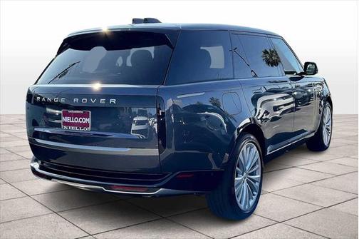 2025 Land Rover Range Rover P530 SE 7 Seat