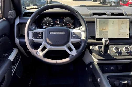 2024 Land Rover Defender 110 P500 SE