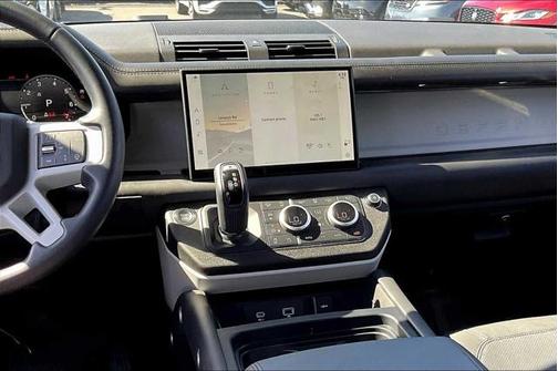 2024 Land Rover Defender 110 P500 SE