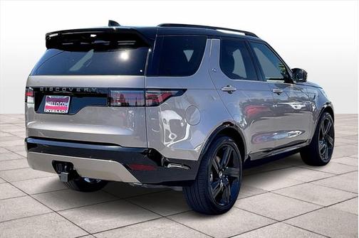 2025 Land Rover Discovery P360 Dynamic SE