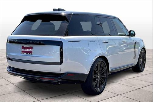 2025 Land Rover Range Rover P530 SE