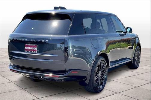 2025 Land Rover Range Rover P530 SE