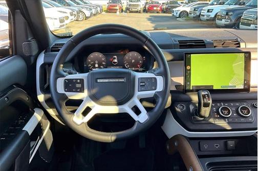 2024 Land Rover Defender 110 P500 SE