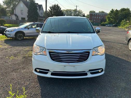 2011 Chrysler Town & Country Touring-L