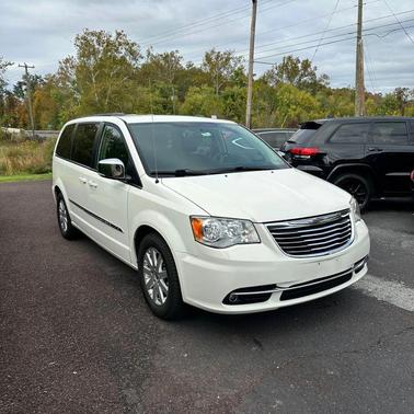 2011 Chrysler Town & Country Touring-L