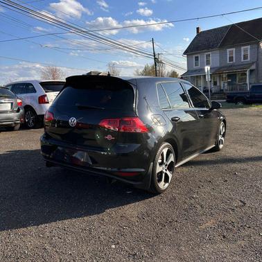 2017 Volkswagen Golf GTI 2.0T S 4-Door