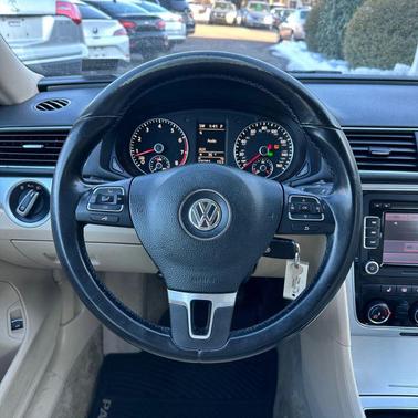 2013 Volkswagen Passat 2.5 SE