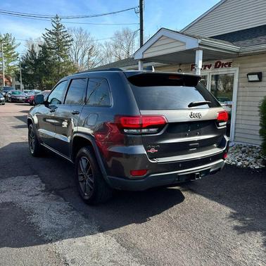 Granite Crystal Metallic Clearcoat 2017 Jeep Cherokee Sport