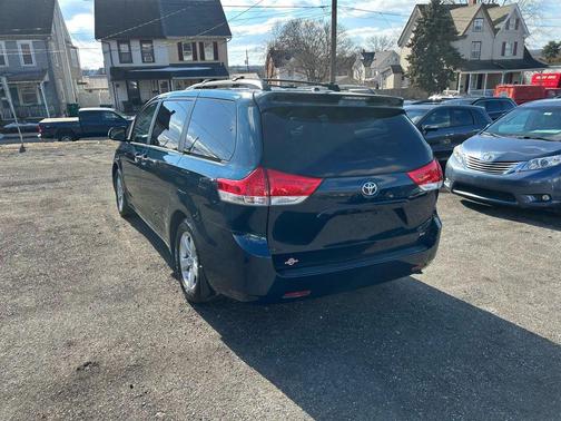 2012 Toyota Sienna LE