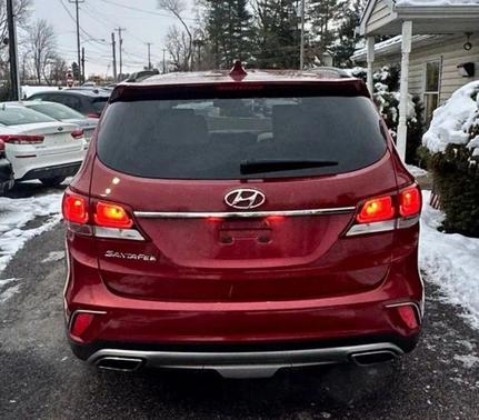 2017 Hyundai SANTA FE SE