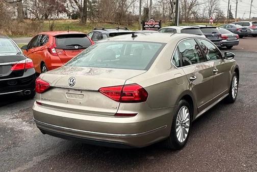 2016 Volkswagen Passat 1.8T SE