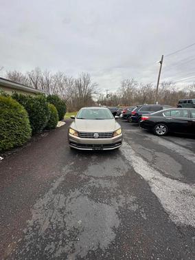 2016 Volkswagen Passat 1.8T SE