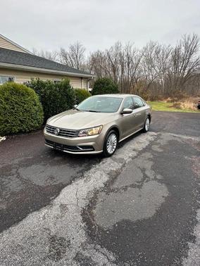 2016 Volkswagen Passat 1.8T SE