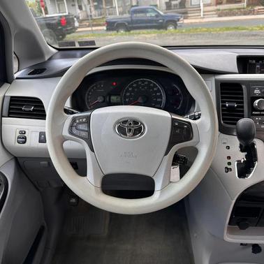 2013 Toyota Sienna LE