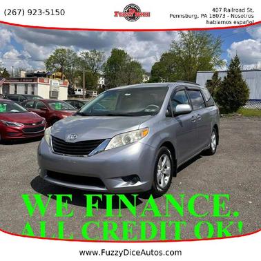 Silver Sky Metallic 2013 Toyota Sienna LE