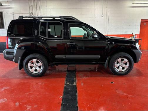 2011 Nissan Xterra S
